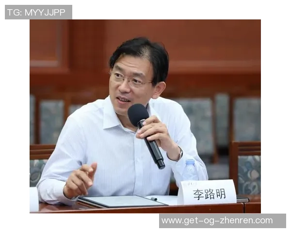 卡斯尔称赞科内特在攻防两端表现出色并展现出卓越沟通能力